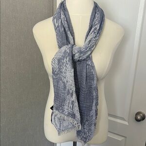 Elegant Blue Patterned Scarf